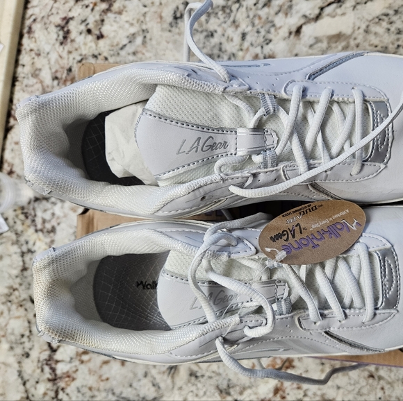 LA Gear New White sneakers - Picture 3 of 5